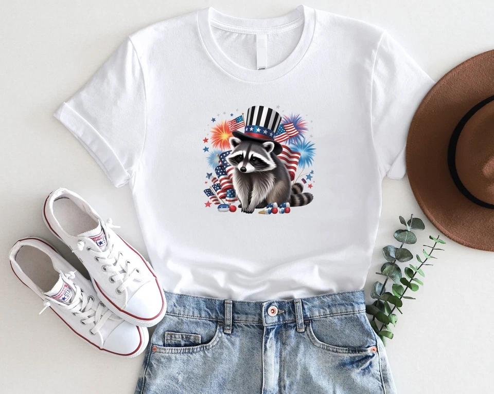 Funny Raccoon 4th of July T-Shirt – Patriotic Animal Graphic Tee