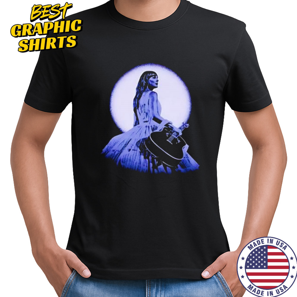 Swift holding guitar moon classic shirt